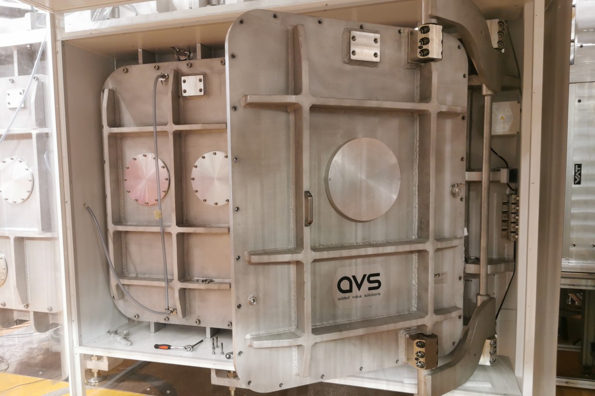 E6 interaction chamber